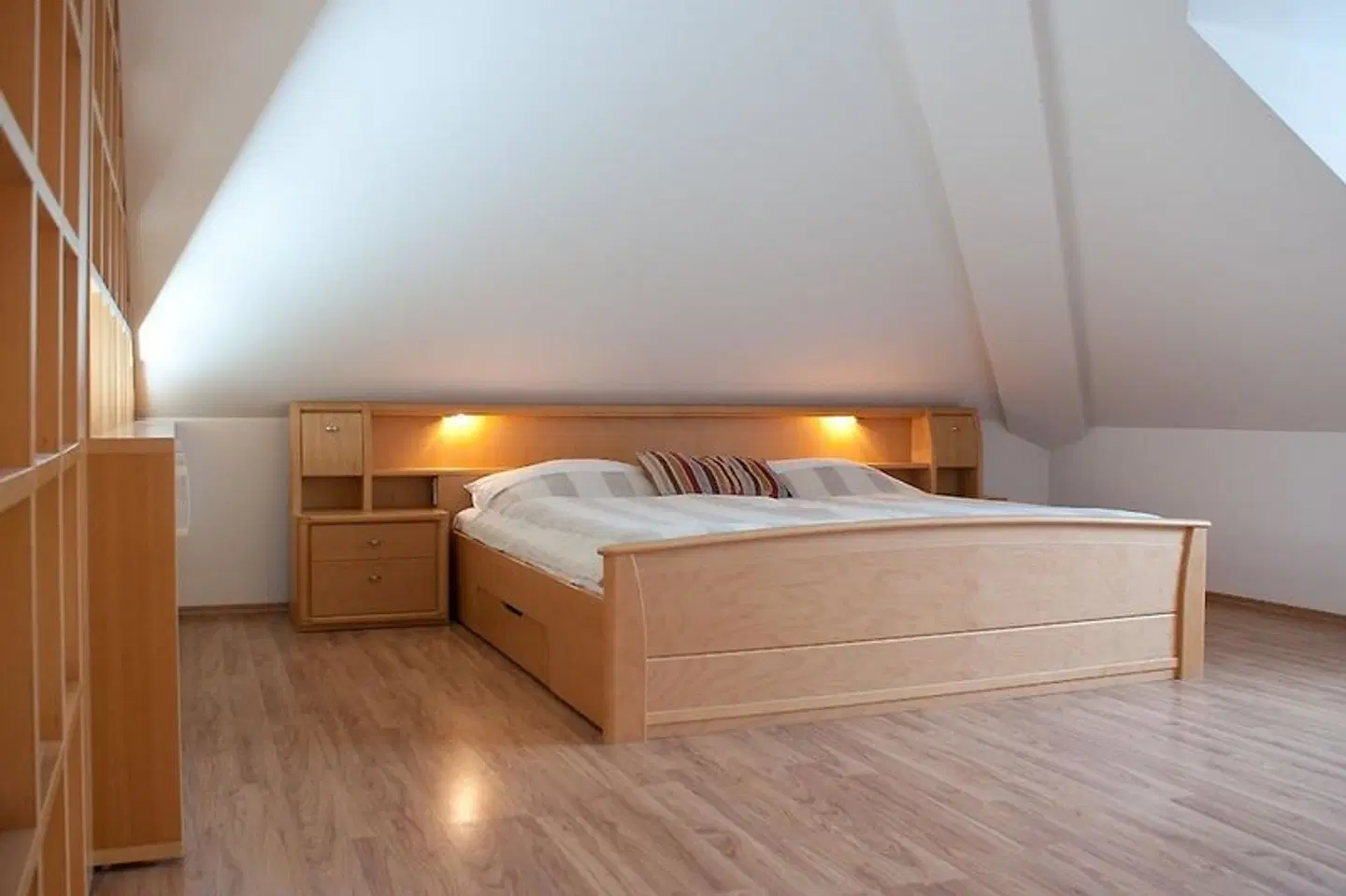 Ontario ROOM_EXAMPLE