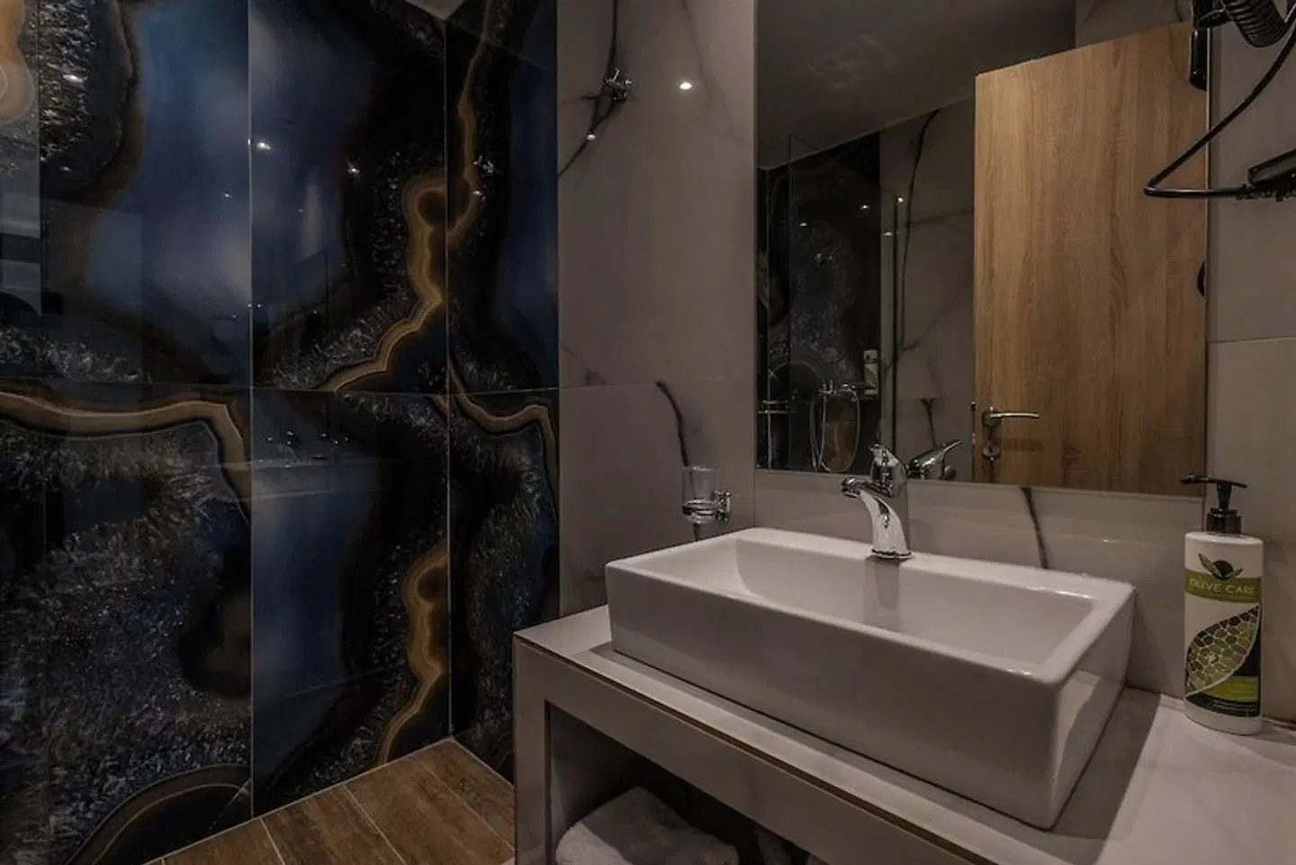 Blue Water Resort Badezimmer