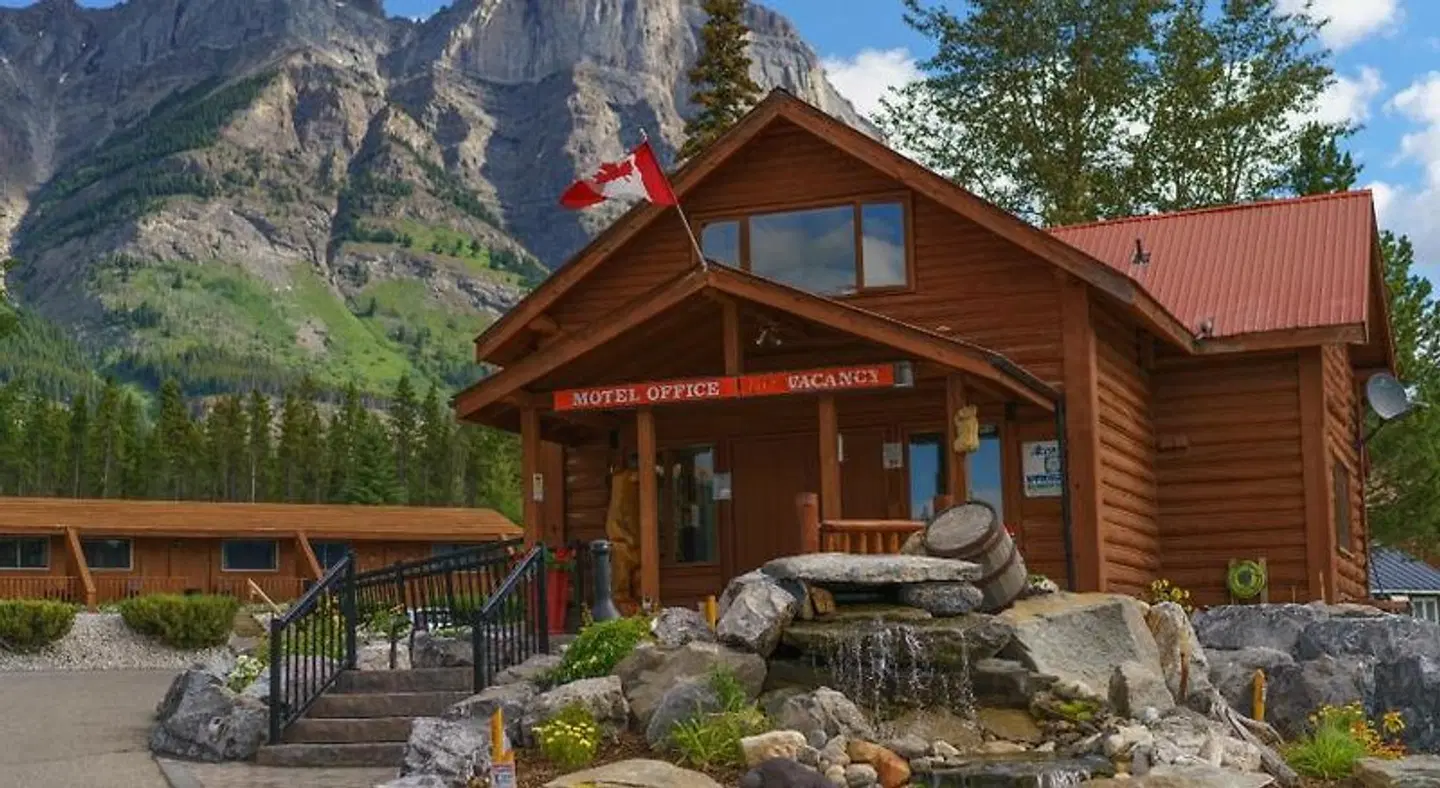 The Crossing Resort EXTERIOR