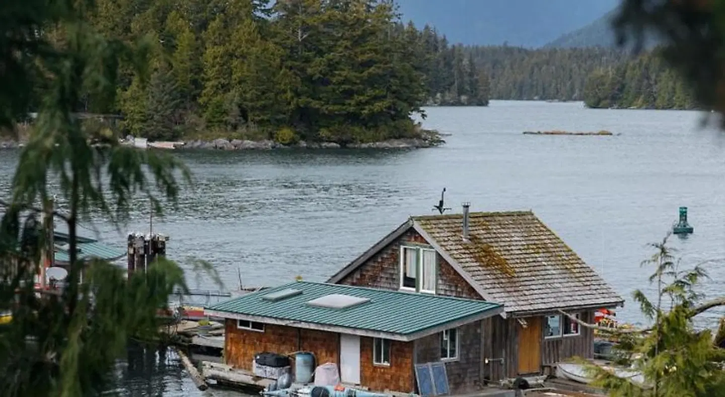 The Shoreline Tofino EXTERIOR