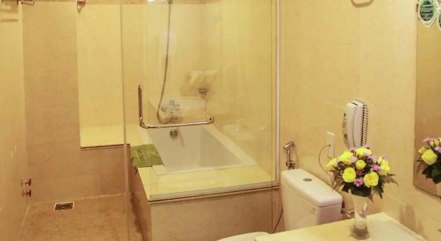 TTC Hotel Premium Dalat Badezimmer