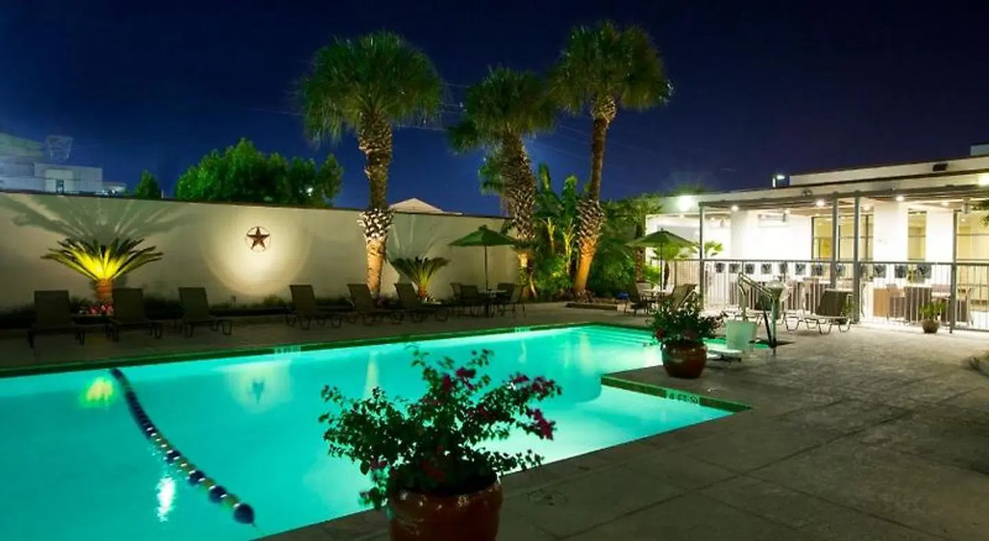 Holiday Inn Houston S - Nrg Area - Med Ctr OUTDOOR_POOL