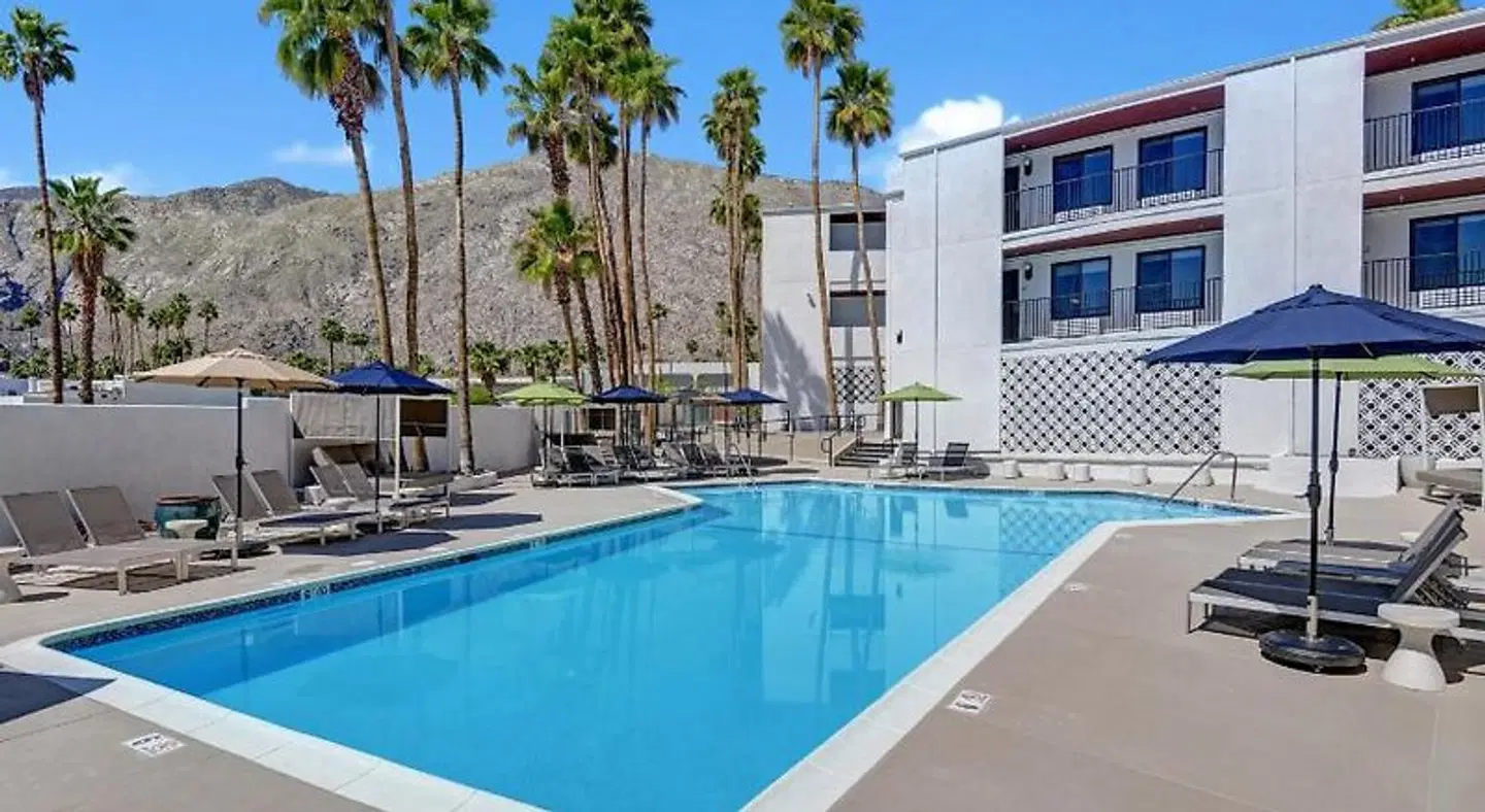 The Dunes Hotel OUTDOOR_POOL