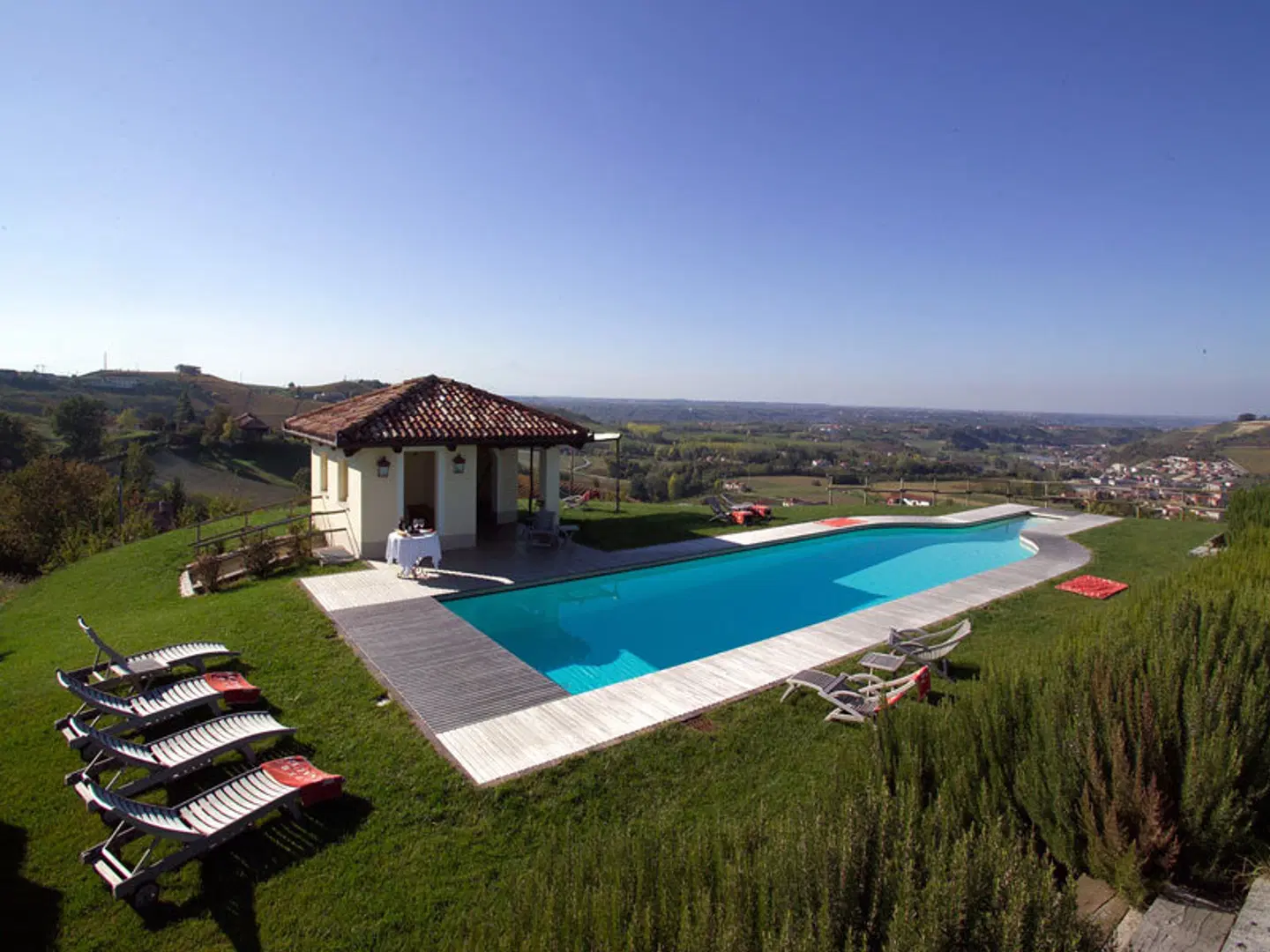 Hotel Poderi Luigi Einaudi OUTDOOR_POOL