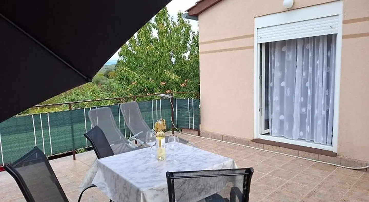 Apartment and Holiday home Dubravka Terrasse