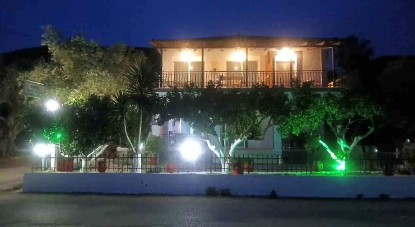 Nikos Studios EXTERIOR