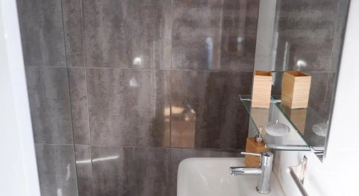 VI MAR - GUEST HOUSE Badezimmer