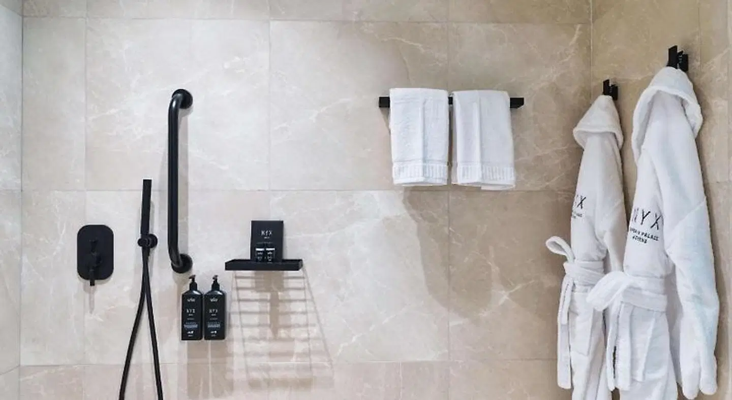 NYX Esperia Palace Hotel Athens by Leonardo Hotels Badezimmer