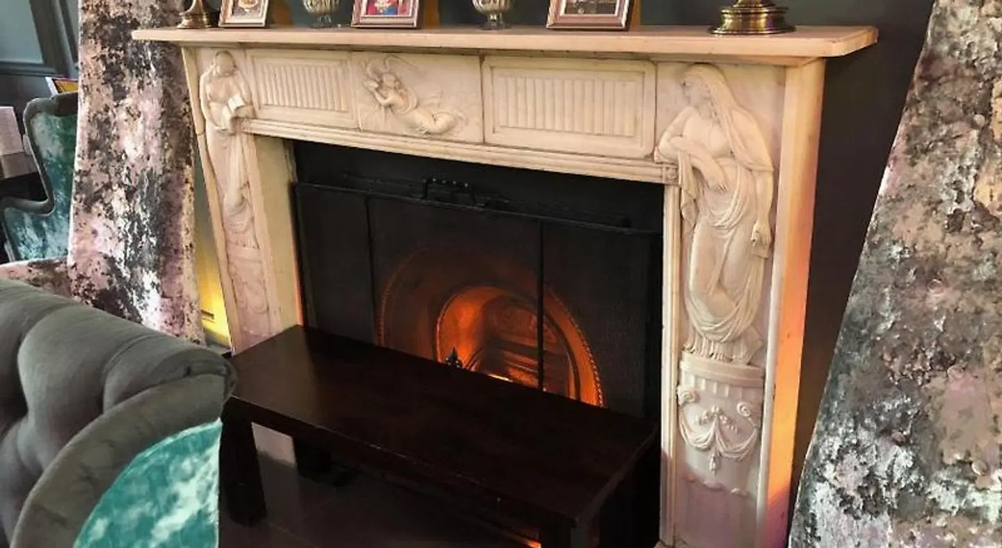Kings Bar