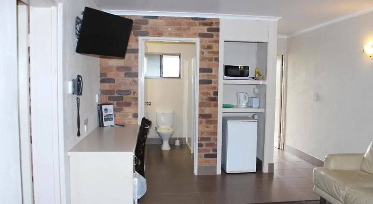 Sarina Beach Motel ROOM_EXAMPLE