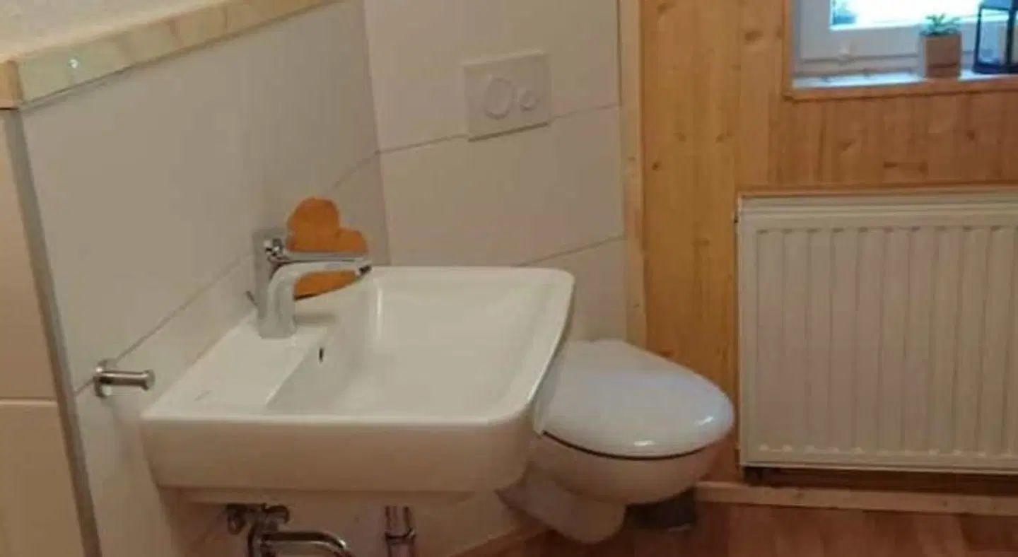 Ferienhaus Kaufmanns Cafe Badezimmer