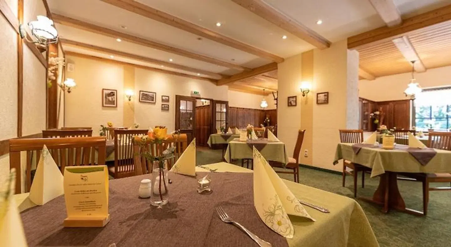 Waldgasthof & Hotel Am Sauwald Restaurant