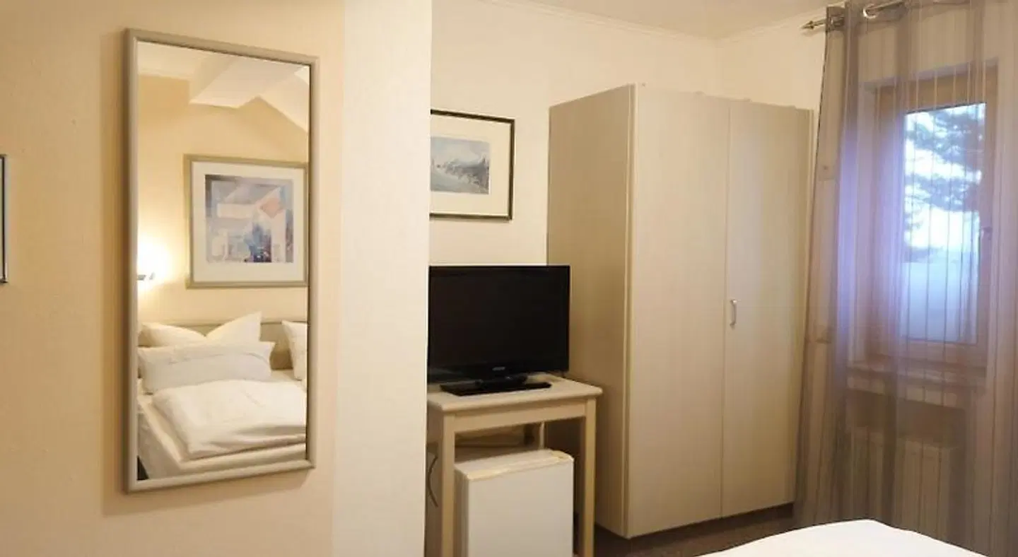 Hotel Garni Zur Traube ROOM_EXAMPLE