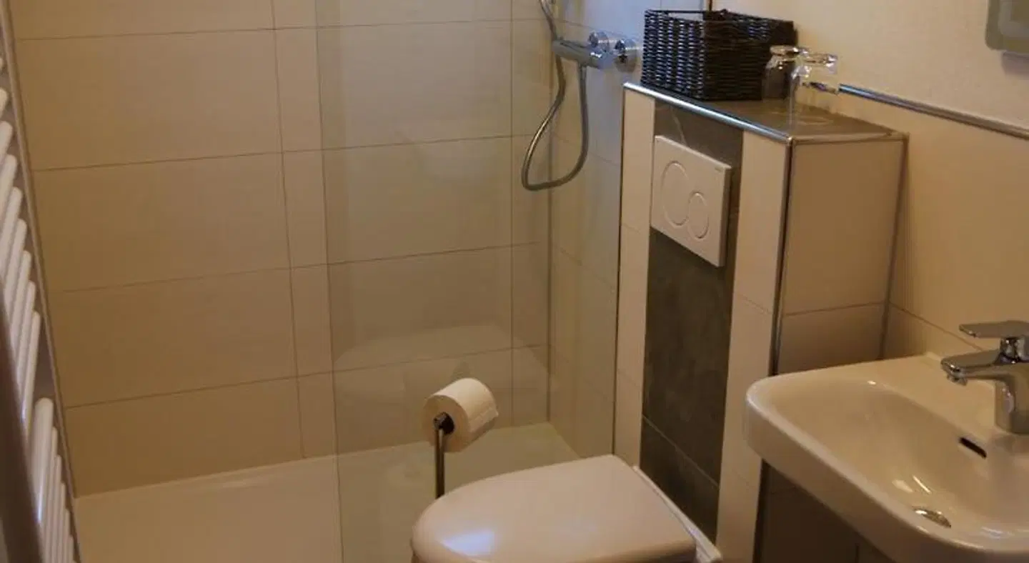 Heuhotel und Gastehaus Kohlstadt Badezimmer