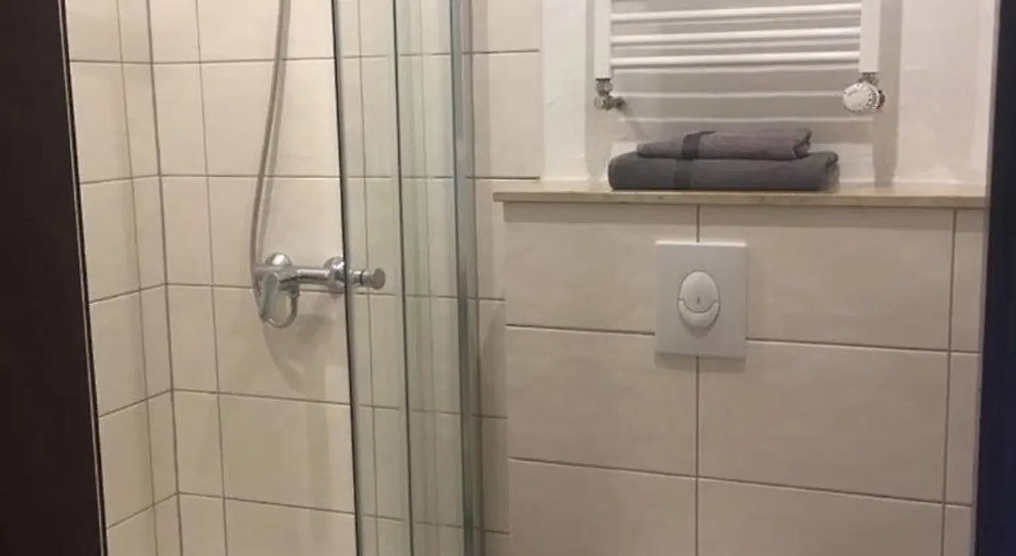 Zum weißen Ross Badezimmer