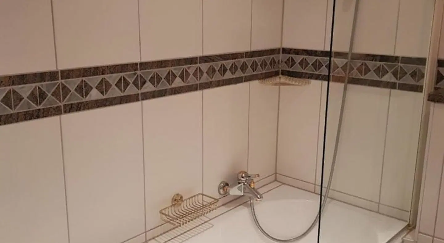 Weingut und Gastehaus Henrici Badezimmer