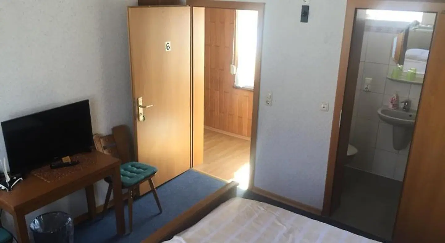 Bed and Breakfast - Rheingauer Hof ROOM_EXAMPLE