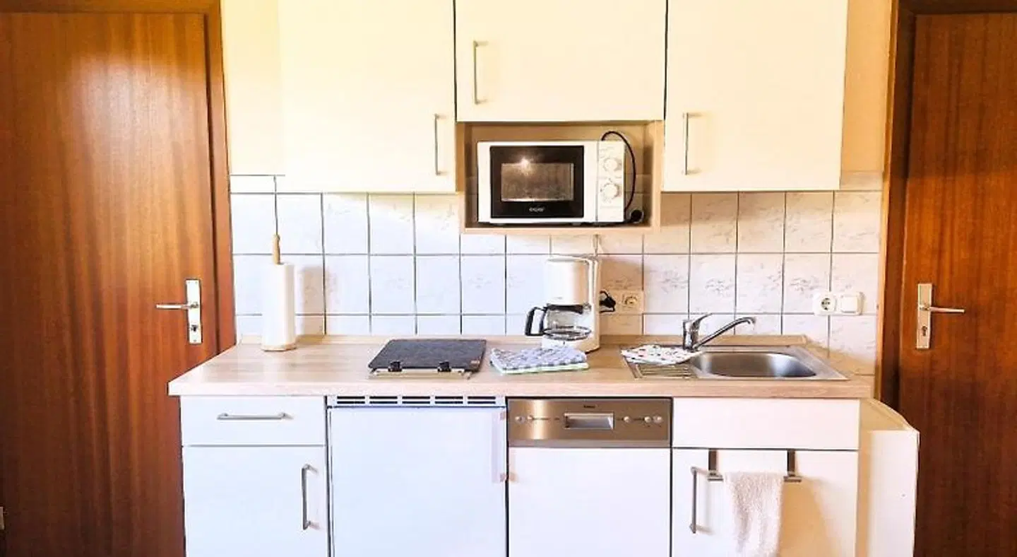 Hennen - Am weißen Stein MODEL_IMPRESSION