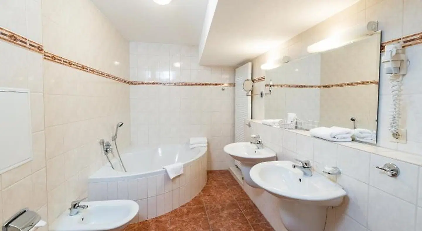 Hotel am Markt Badezimmer