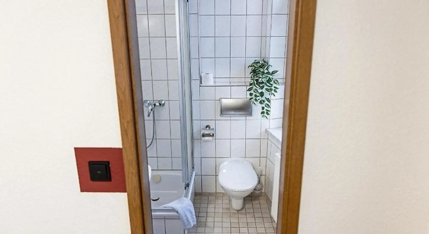 1a Hostel Zimmer Frei Badezimmer