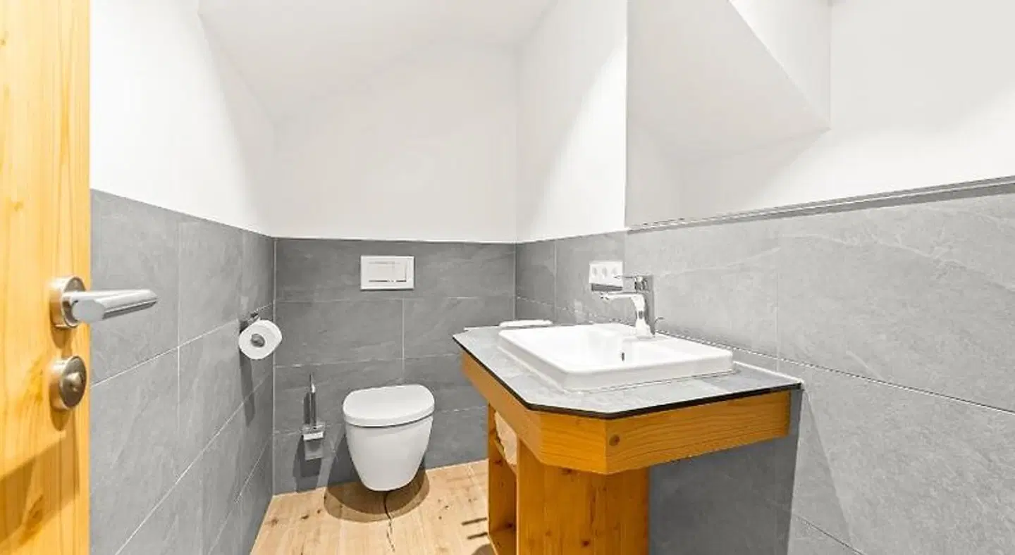 SCHWARZENBACH - Apartments & Rooftop Pool Badezimmer