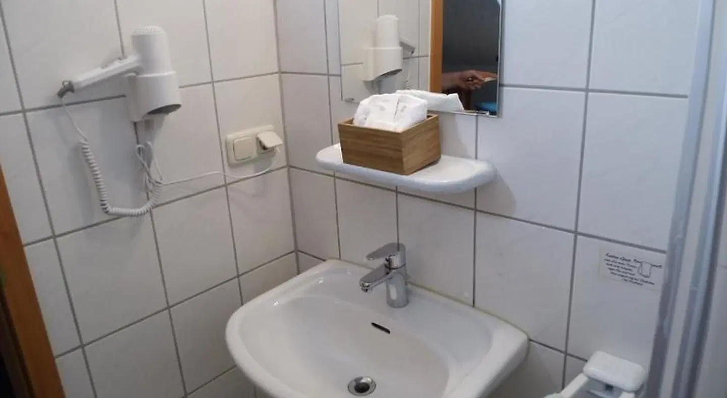 Hotel Dithmarscher Haus Badezimmer