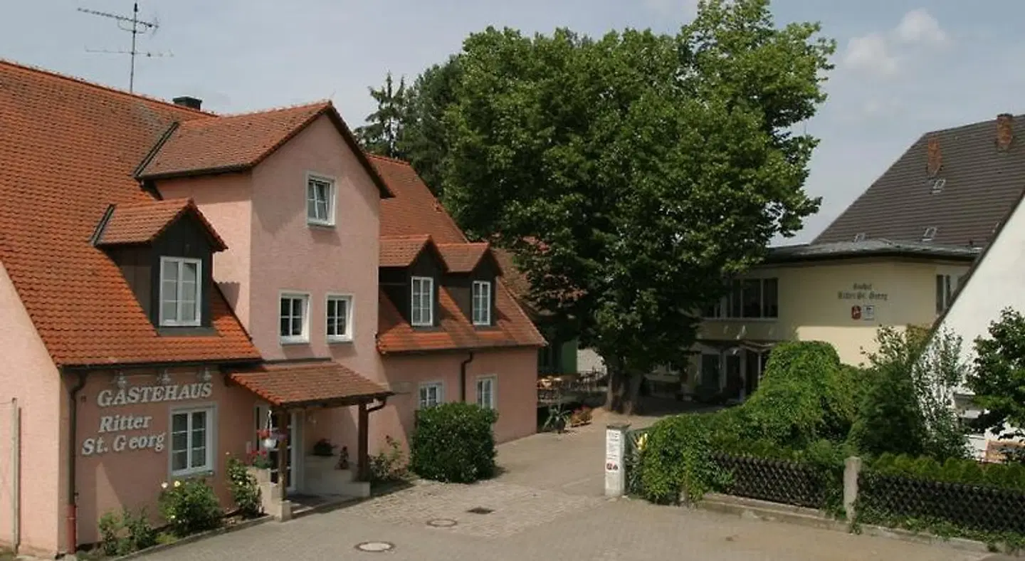 Gasthof & Hotel Ritter St. Georg EXTERIOR