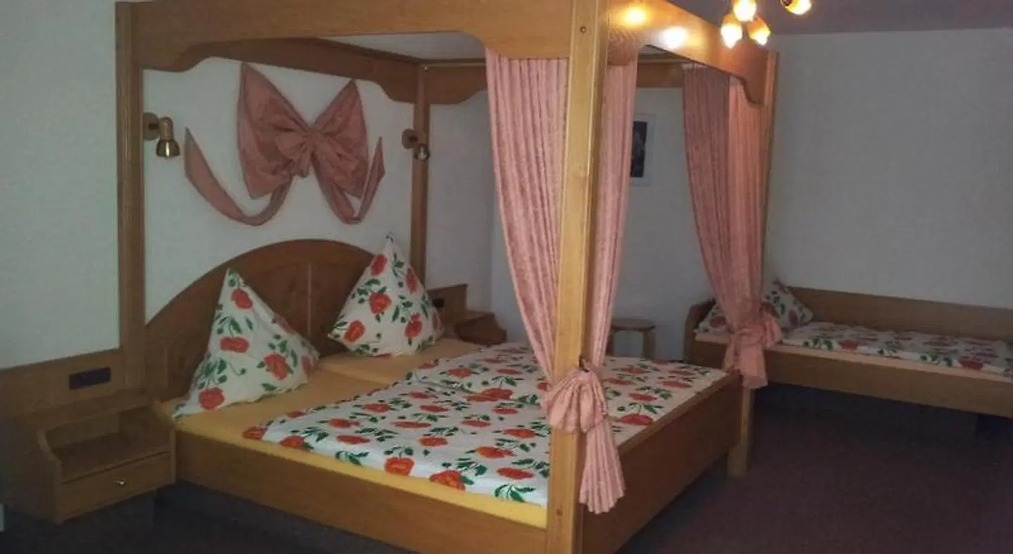 Waldeck ROOM_EXAMPLE