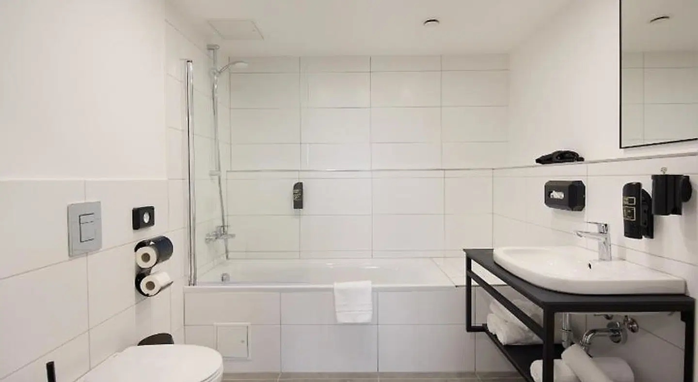 Trip Inn Hotel Frankfurt-Heusenstamm Badezimmer