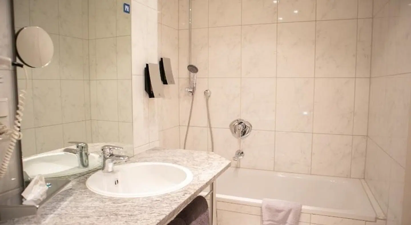 Park Hotel Badezimmer