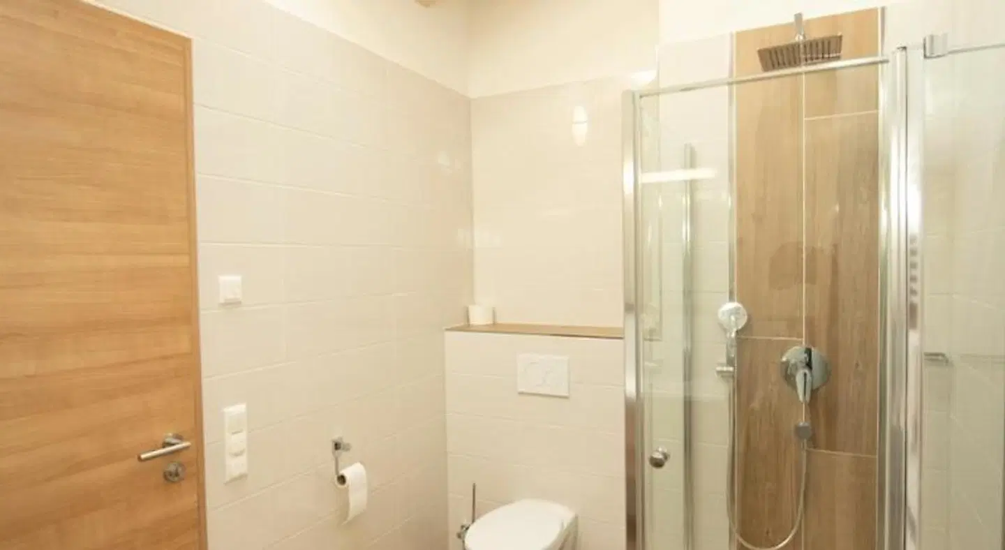 Stadthotel Donauworth Badezimmer