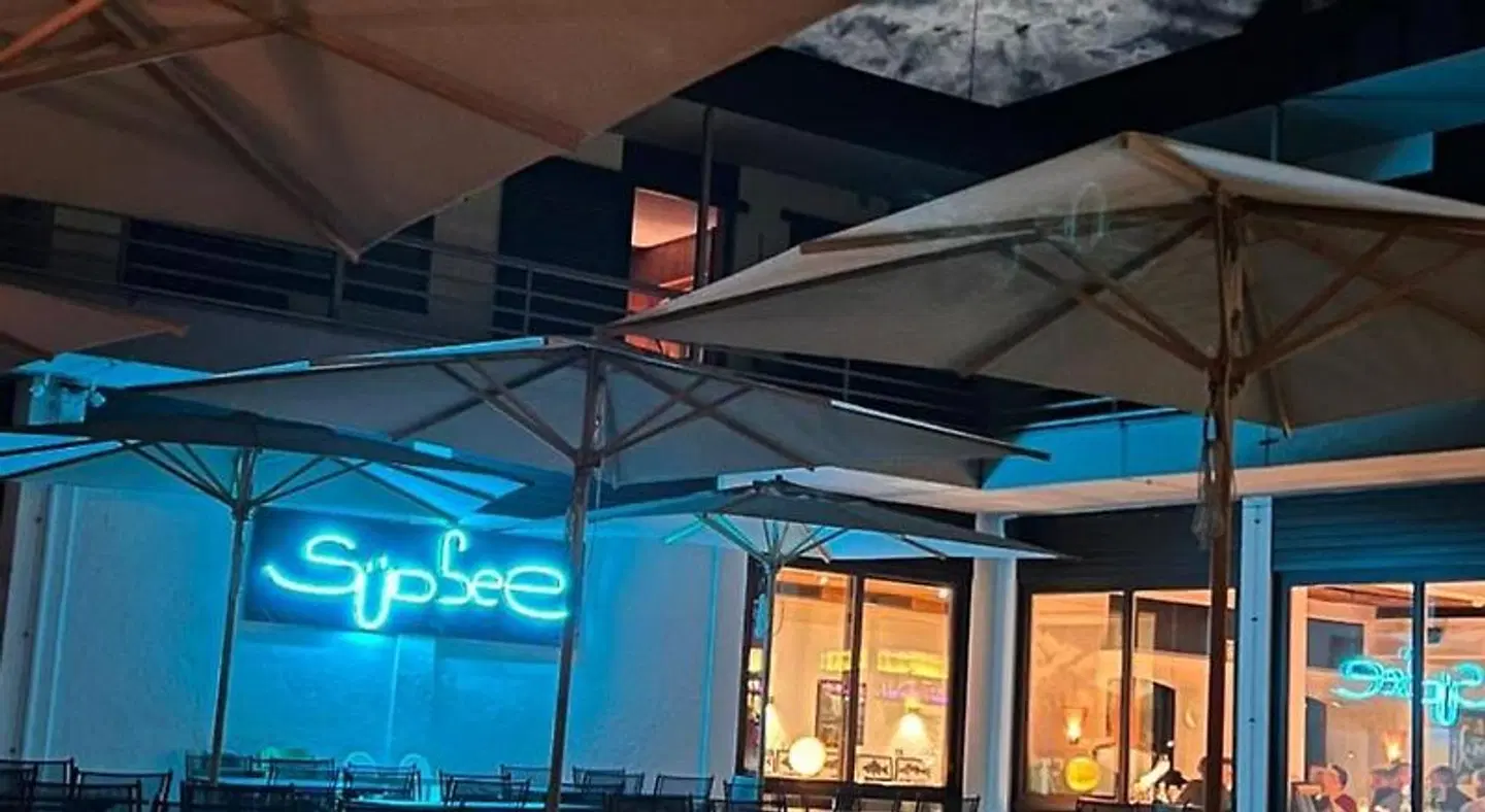 Strandhotel EXTERIOR