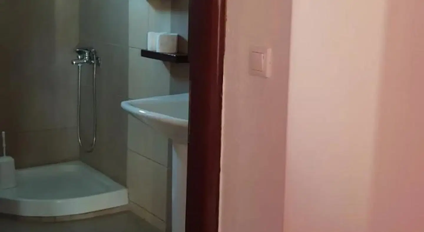 Aroma Studios and Apartments Badezimmer