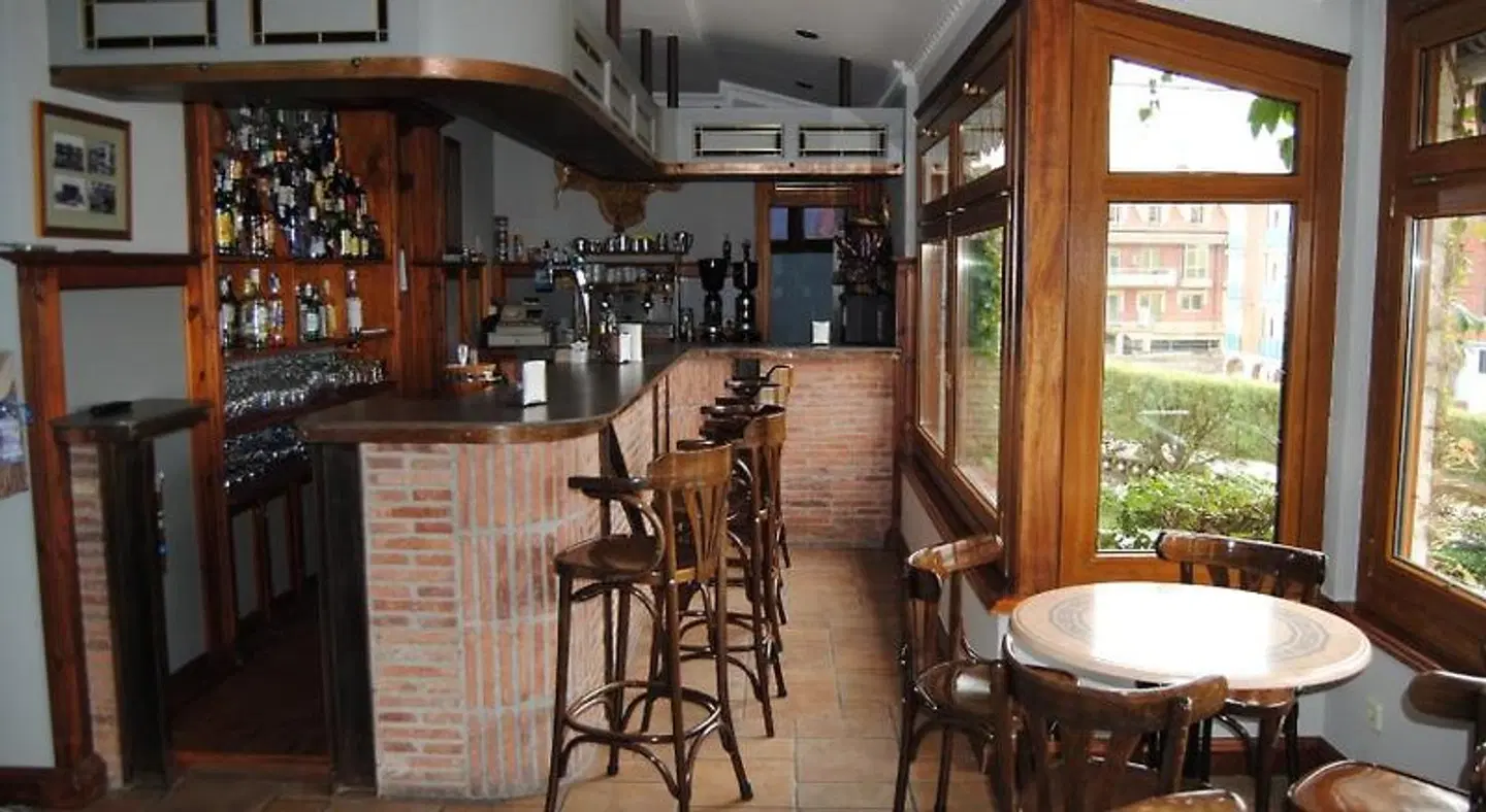 Hoya Bar