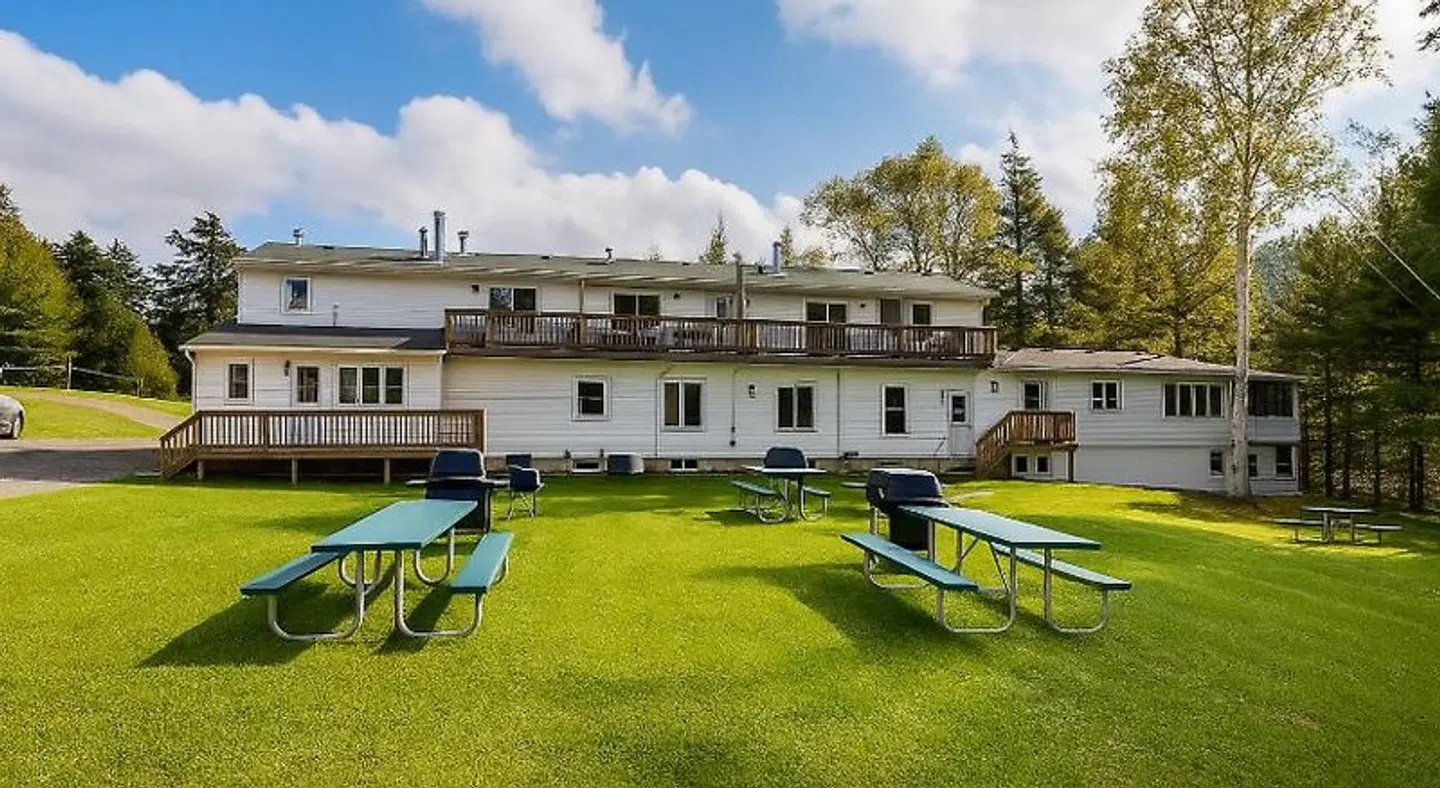 Sunny Point Resort SPORTS_AND_LEISURE