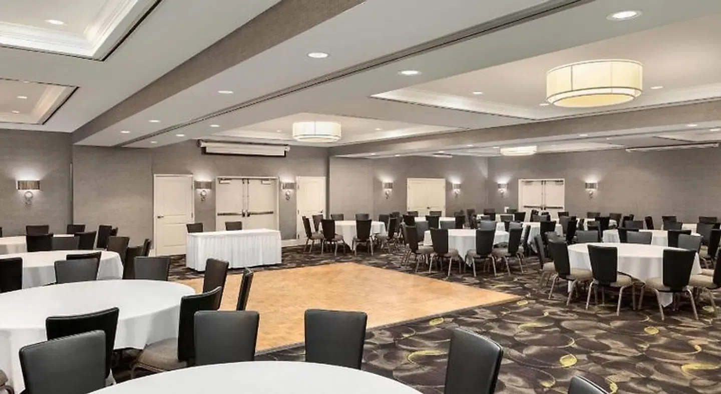 La Quinta Inn & Suites by Wyndham Arlington North 6 Flags Dr Konferenz