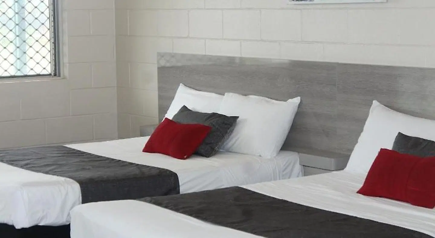 Sarina Beach Motel ROOM_EXAMPLE