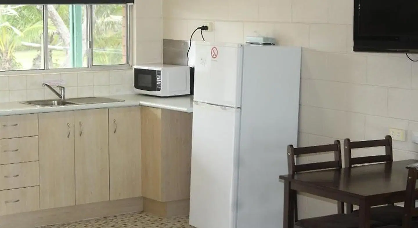 Sarina Beach Motel ROOM_EXAMPLE