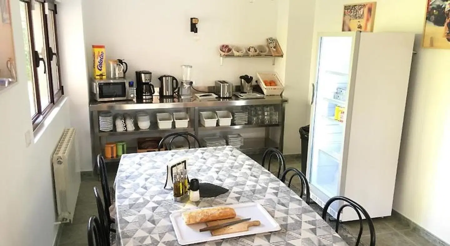 Somo Surfskate hostel Restaurant