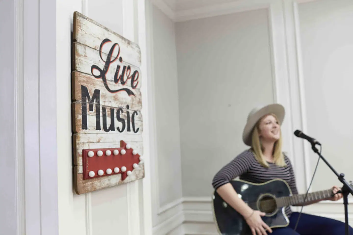 Holiday Inn Express Nashville-Downtown PEOPLE