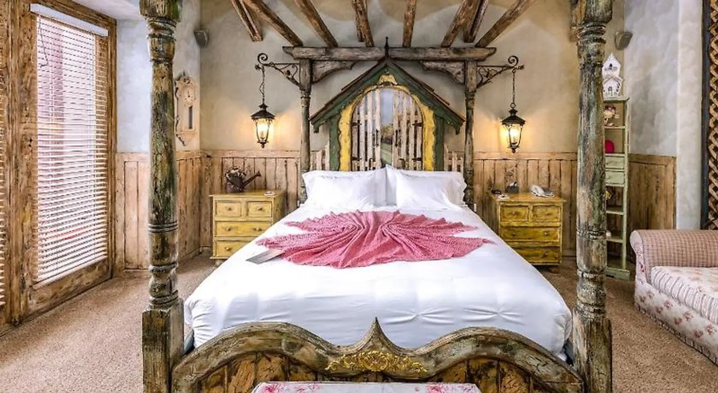 Adobe Grand Villas ROOM_EXAMPLE