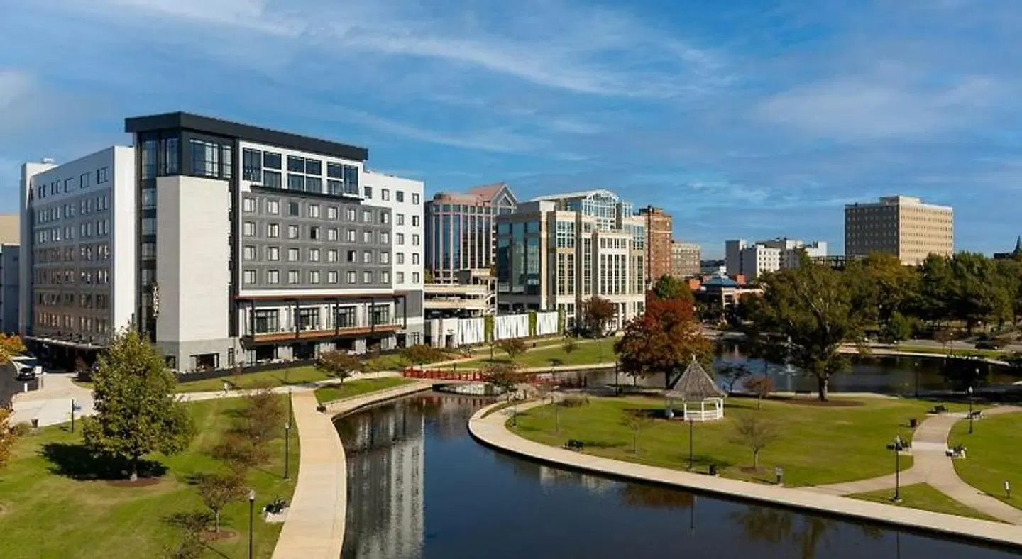 Trilogy Hotel Huntsville, Autograph Collection EXTERIOR