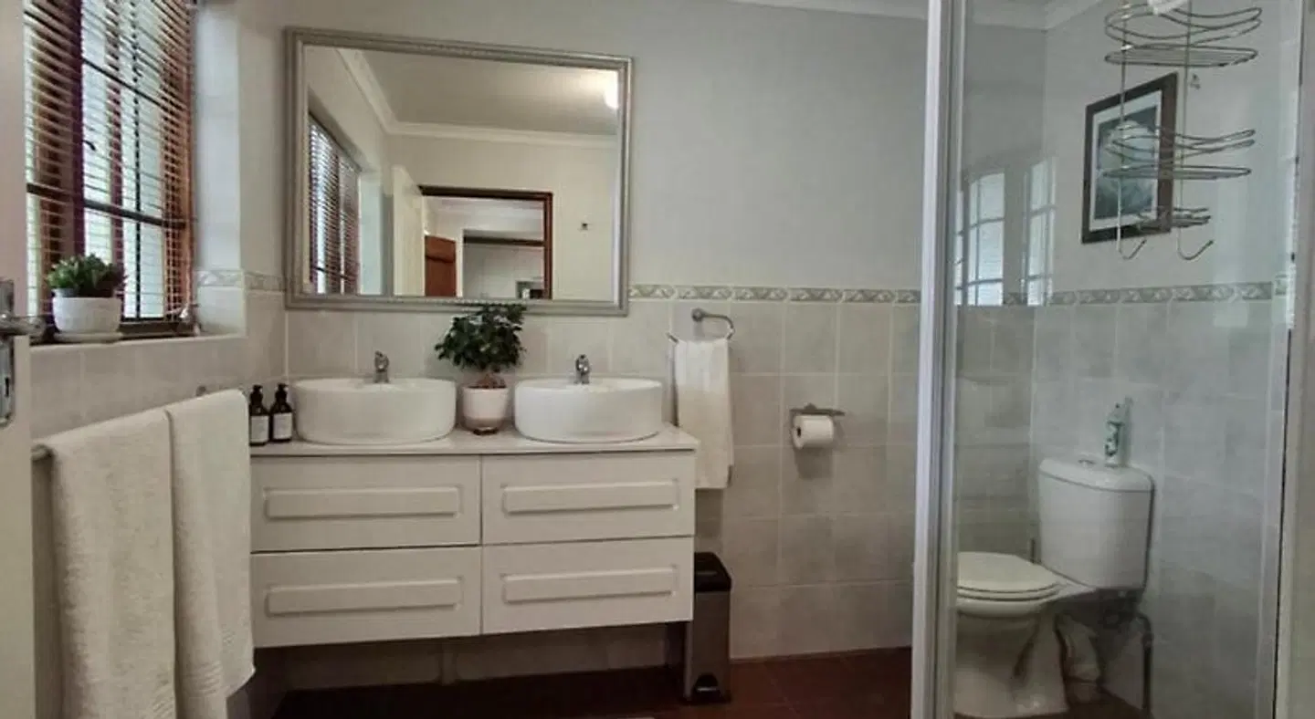 Apartment 7 On Oakleigh Badezimmer