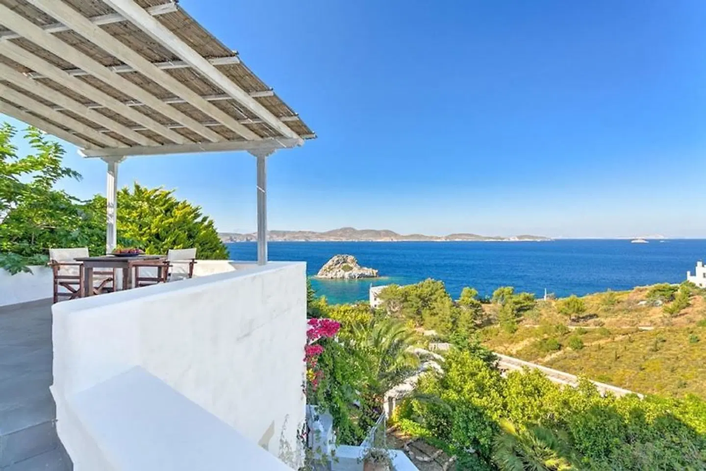9 Muses Exclusive Apartments Strand