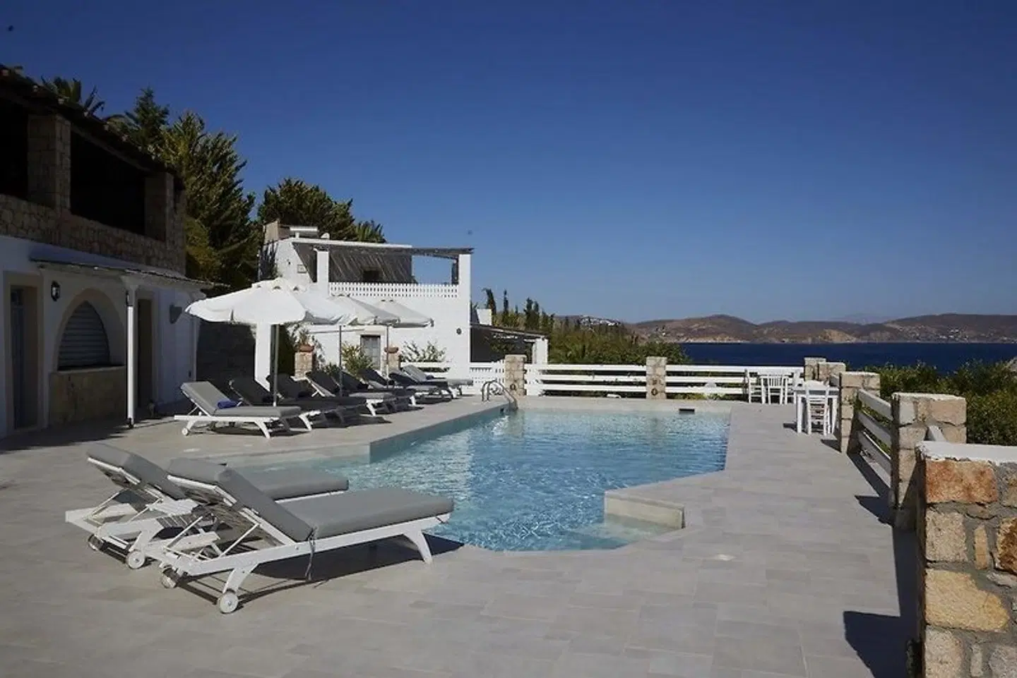 9 Muses Exclusive Apartments OUTDOOR_POOL