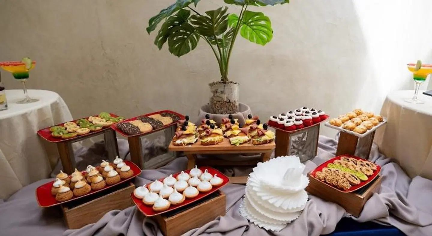 Wazo Hotel Restaurant