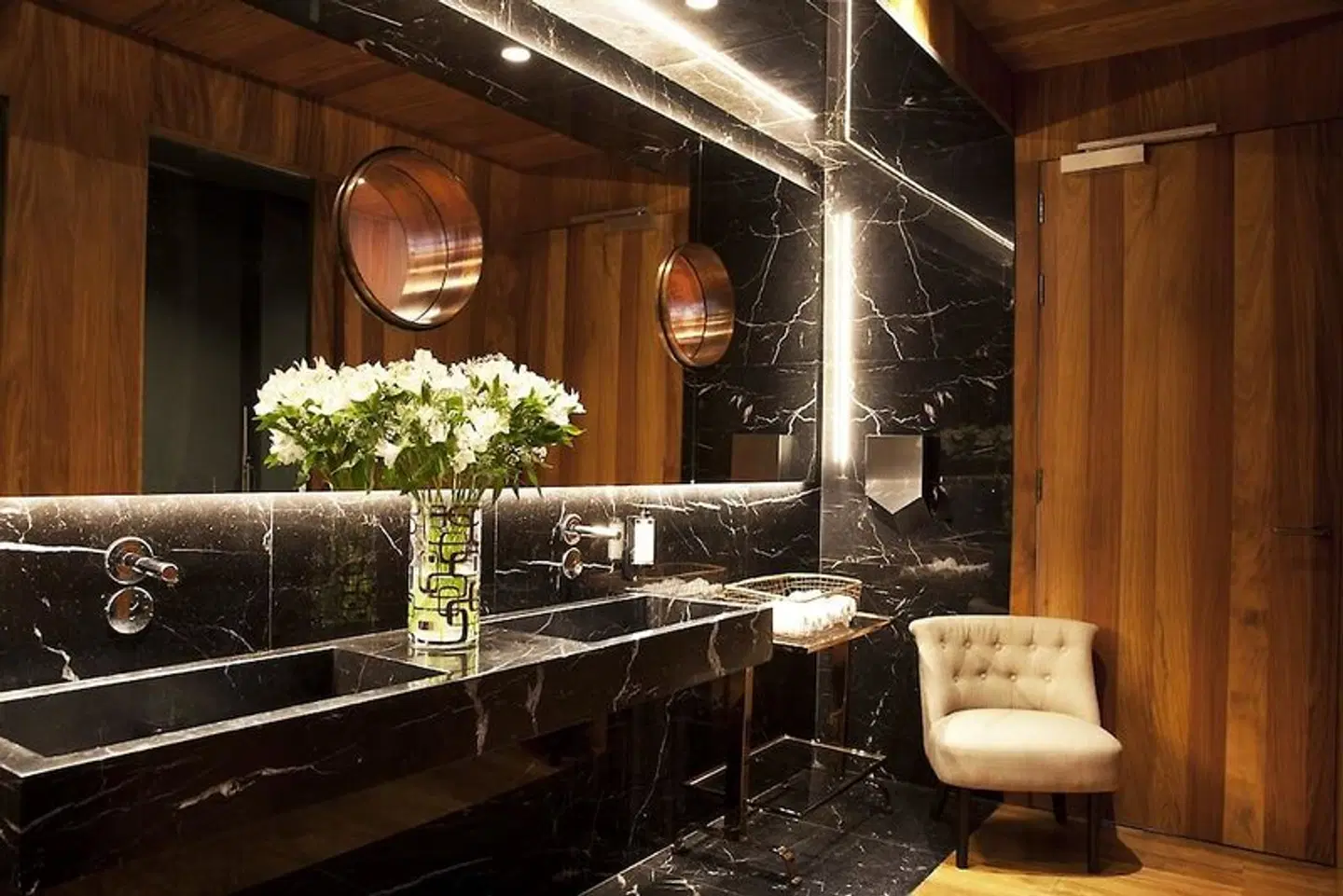 Lasala Plaza Hotel Bar