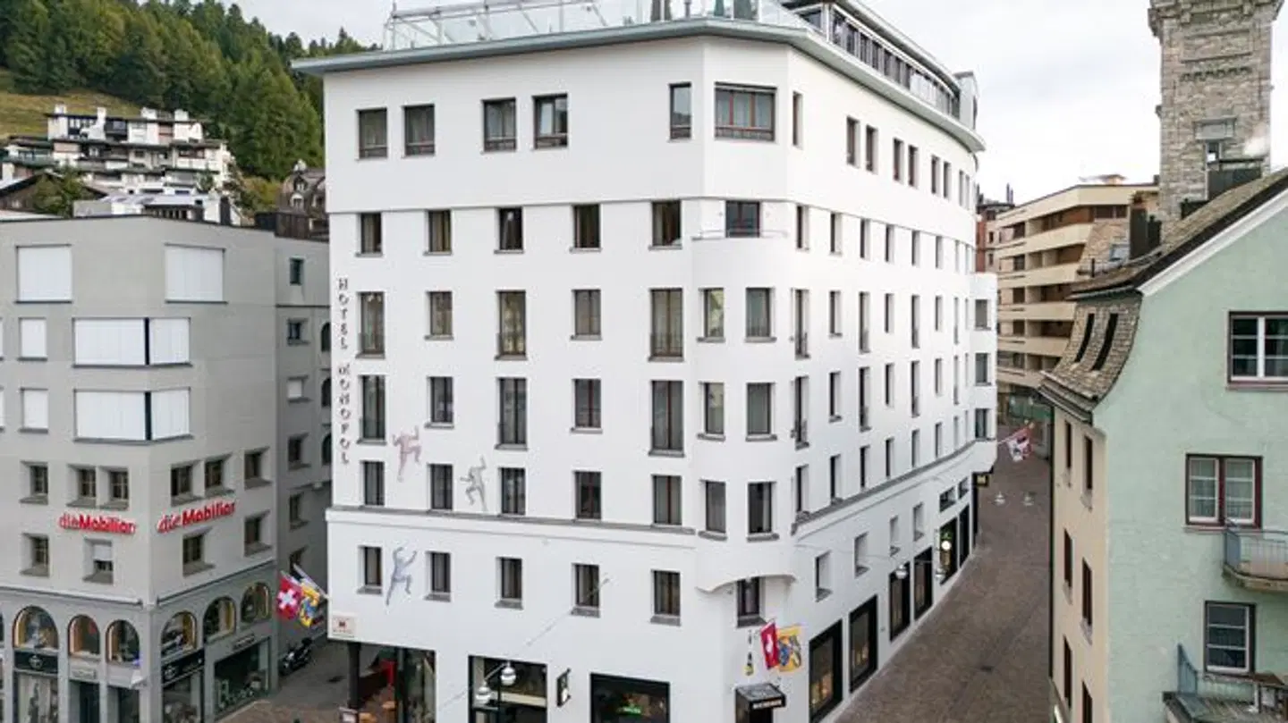 Monopol art boutique EXTERIOR