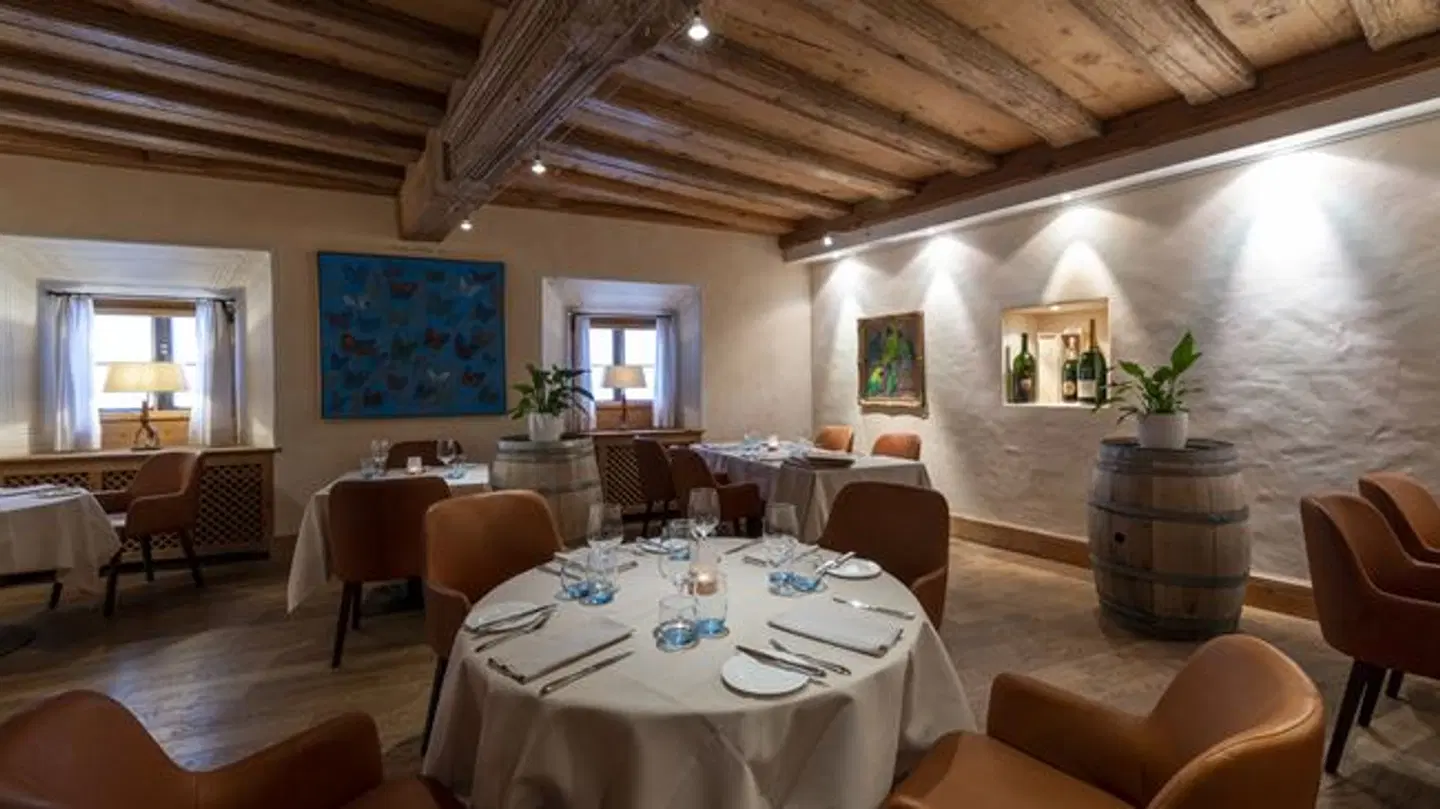 Monopol art boutique Restaurant
