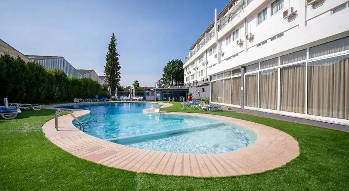 Hotel Onix OUTDOOR_POOL